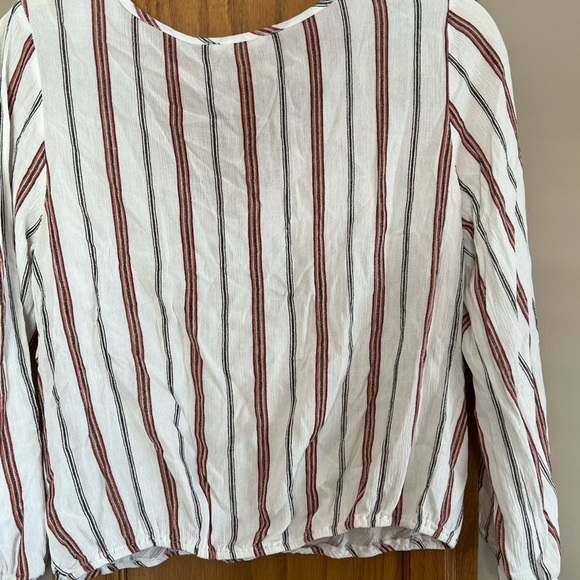 Woman’s size large blouse - Picture 4 of 6